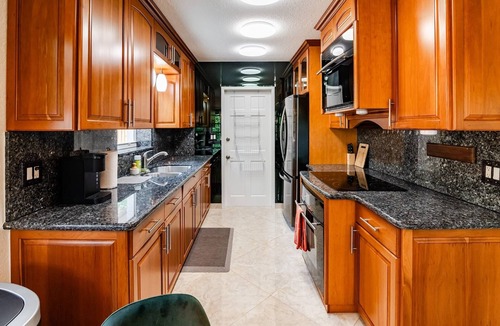 Citrus Isles House | Charming 2BR Waterfront House with Kayaks