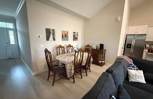 Aiken House | Charming 3-bedroom 3-bathroom townhome in Aiken