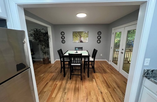 Toddville Road Cottage | Charming 3-bedroom cottage in pleasant Charlotte with AC, WiFi
