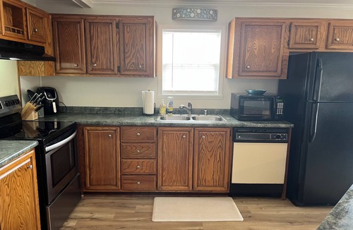 Prosperity House | Charming 3 Bedroom Home with Dock on Lake Murray in Prosperity