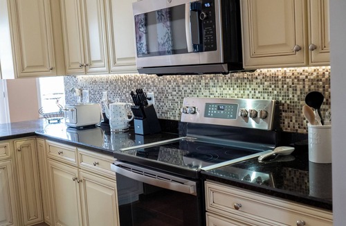 Anderson House | Charming 3-bedroom house with AC and WiFi in Anderson Golf/Wedding Venue Nearby