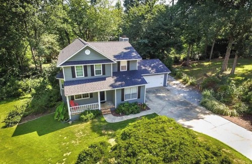 Martinez House | Charming 3-bedroom house ready for the Masters