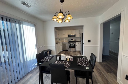Auburn House | Charming 3-bedroom house with WiFi and AC in Auburn. Complete with a fire pit!