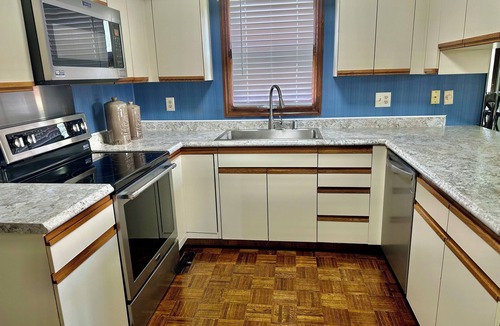 Williamsburg House | Charming 3-bedroom rustic bungalow in tranquil Williamsburg sleeps 8