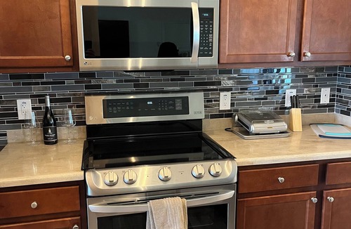 Mariner House | Charming 4-bedroom house in Cape Coral with WiFi and AC