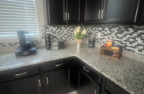 DeLand House | Charming 5-bedroom getaway spot.