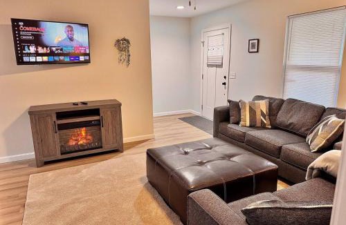 Shell Point House | Charming and Specious. Pets Yes