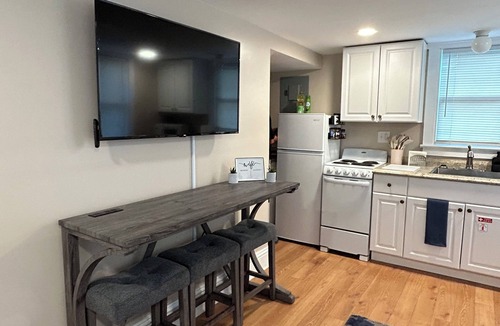 Sanford Apartment | Charming and Tranquil 1-bedroom apartment close to Historic Downtown Sanford