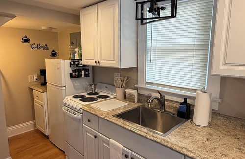 Sanford Apartment | Charming and Tranquil 1-bedroom apartment close to Historic Downtown Sanford