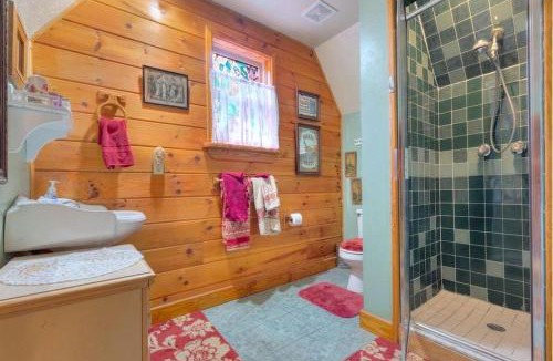 Lake Helen House | Charming Antiques-Themed Inn Room with Lake Access, Located Near Lake Helen, Florida