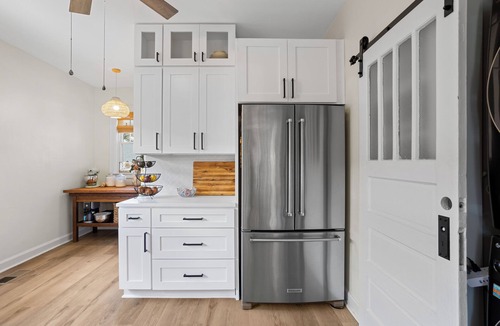 Chatham Crescent House | Charming Ardsley Park Home with King Suite + 3 Workspaces