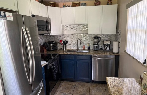 Florida Ridge Condo | Charming Condo Near the Beach in a Quiet, Well-Kept 55+ Community