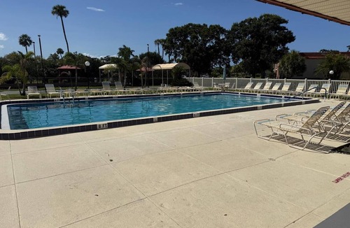 Florida Ridge Condo | Charming Condo Near the Beach in a Quiet, Well-Kept 55+ Community