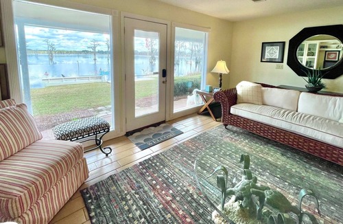 Statesboro Cottage | Charming Cottage on Kennedy Pond with Beautiful Views!