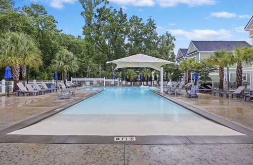 Goose Creek House | Charming Cottage-resort style pool, pickleball