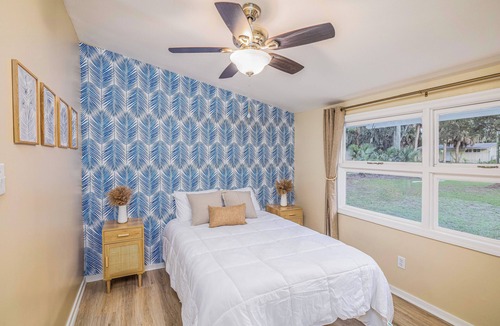 Pigeon Point Cottage | Charming Cottage with Outdoor Entertainment Center