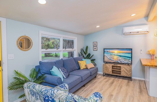 Pigeon Point Cottage | Charming Cottage with Outdoor Entertainment Center