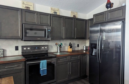 West Haven House | Charming Dream Home Near Disney 4B/4B/Pool/Games