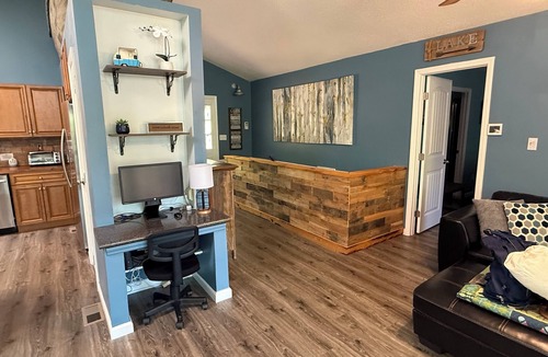 Westminster House | Charming Family Friendly Waterfront Home on Lake Hartwell