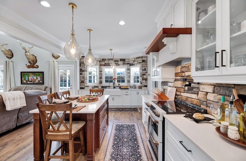 Four Oaks House | Charming farmhouse in welcoming Four Oaks with highland Cattle, pool and spa