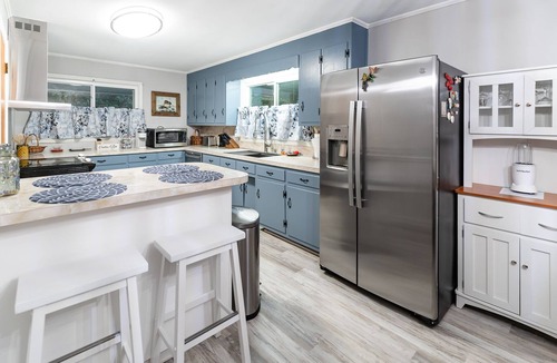 Troy House | Charming farmhouse nestled within the breathtaking Uwharrie National Forest!