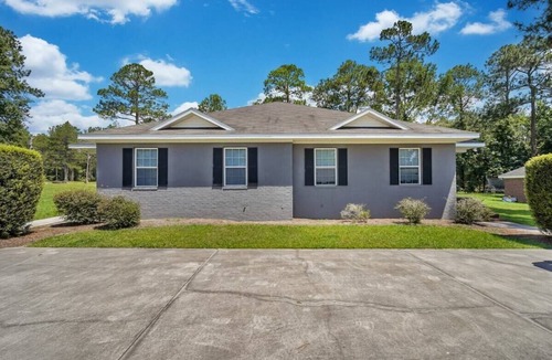 Statesboro House | Charming Gray Home- 5 mins from GSU!
