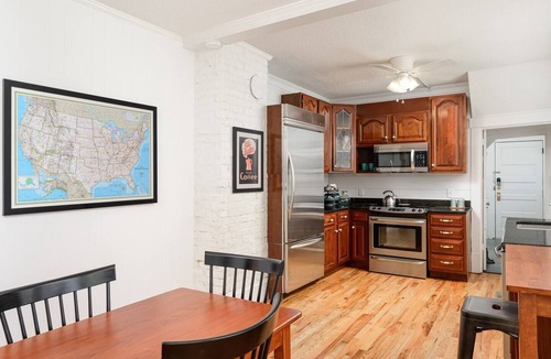 Dayton House | Charming Historic Cottage in Dayton Tennessee