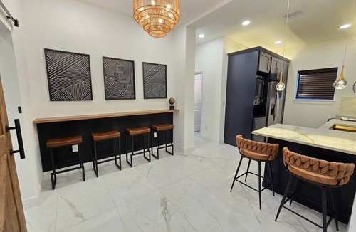 College Park House | Charming Home Close to Golf + Car Rental and more