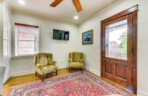 New Roads Apartment | Charming Louisiana Getaway w/Furnished Balcony!
