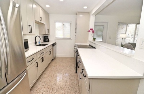 Glencoe House | Charming New Smyrna Home Close to Shopping, Dining & Beach Fun!