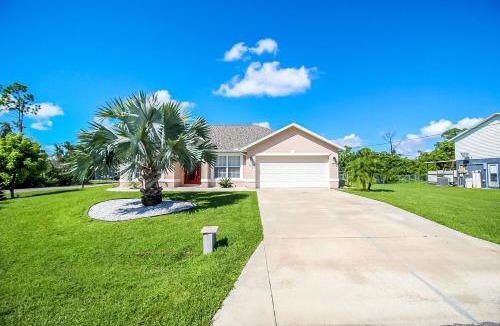 Punta Gorda House | Charming Port Charlotte 3BR pool home