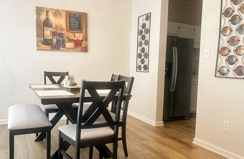 Northeast Raleigh House | Charming Raleigh Townhome - Cozy, Convenient & Great Location