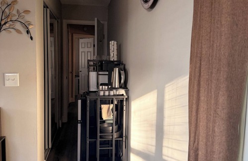 Margate Apartment | Charming room in Margate with private entrance.