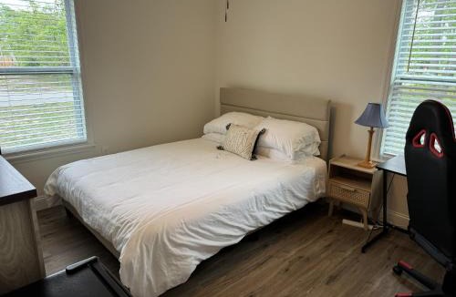 Martinez House | Charming Room in Martinez