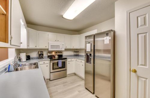 Keowee House | Charming Seneca Home - 3 Mi to Memorial Stadium!