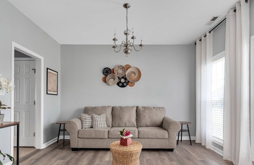 Wake County House | Charming Wendell Home w/firepit and pool table