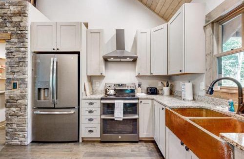 Pisgah Forest House | Chateau Boylston