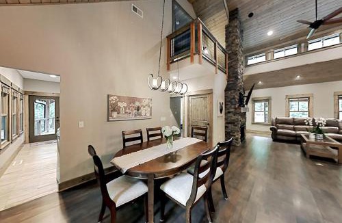 Pisgah Forest House | Chateau Boylston