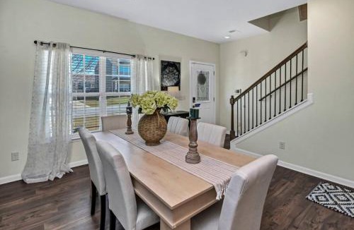 Chapin House | Cherry Meadow 5BR Escape
