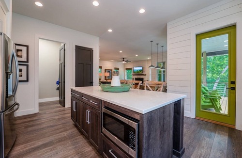 Pisgah Forest House | Chestnut Cottage Luxury w/Fireplace