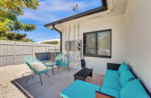 South Middle River Apartment | Chic 1-bedroom apartment in fantastic Fort Lauderdale with WiFi, AC