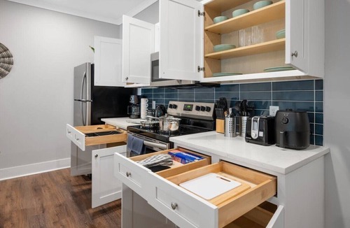 Port Wentworth Apartment | Chic 2-bedroom apartment with AC, fitness room, pool - C