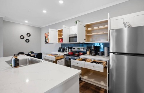 Port Wentworth Apartment | Chic 2-bedroom apartment with AC, fitness room, pool - D