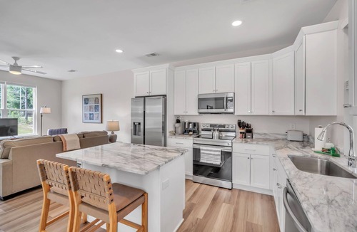 Taylors House | Chic 3/2 Near Downtown Gvl, Greer & Travelers Rest