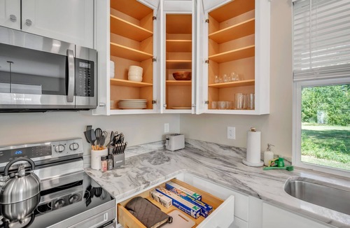 Taylors House | Chic 3/2 Near Downtown Gvl, Greer & Travelers Rest