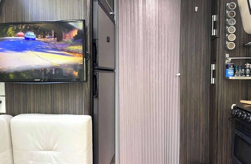 Savannah House | Chic Airstream Glamper Near Tybee & Savannah
