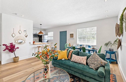 Sailboat Bend Condo | Chic Condo w/Patio, Near Fort Lauderdale Hotspots