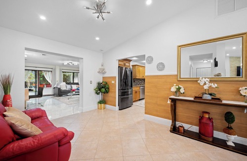 Port Saint Lucie House | Chic Family Friendly 4 Bedroom Home with Hot Tub+Pool Table+Game Room+WiFi
