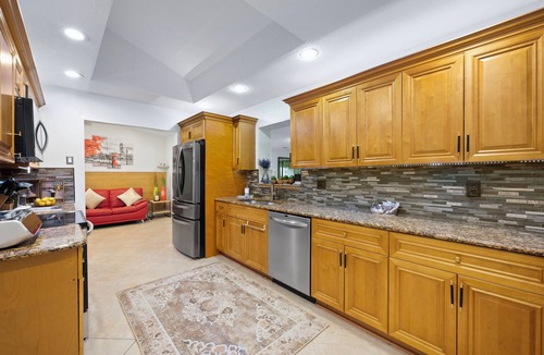 Port Saint Lucie House | Chic Family Friendly 4 Bedroom Home with Hot Tub+Pool Table+Game Room+WiFi