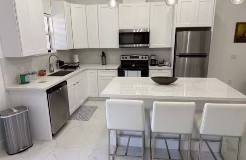 Punta Gorda House | Chic New Build Duplex/King Suite & Cover Lanai